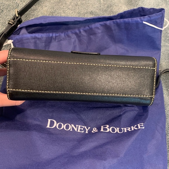 Dooney & Bourke black Crossbody brand new tags attached - Picture 9 of 9